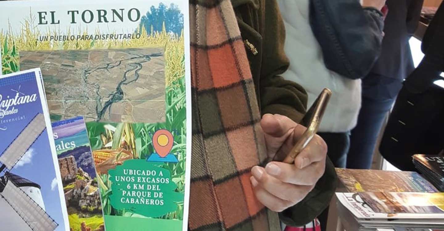 El Torno, representado por su alcalde Ángel Gómez, estuvo presente por primera vez en FITUR