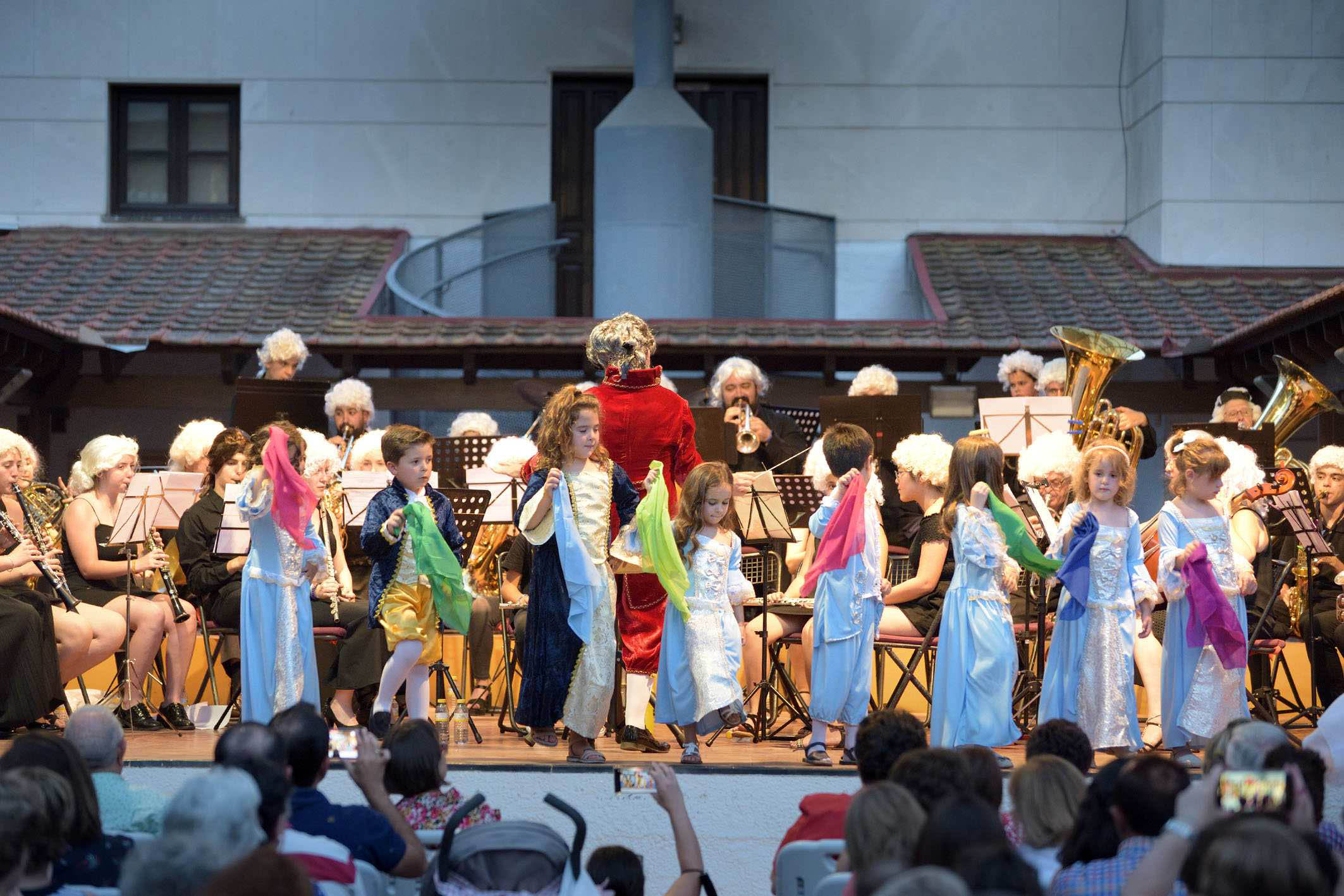 La Escuela Municipal de Música clausuró el curso 2021/22 con 'Noche de ópera'