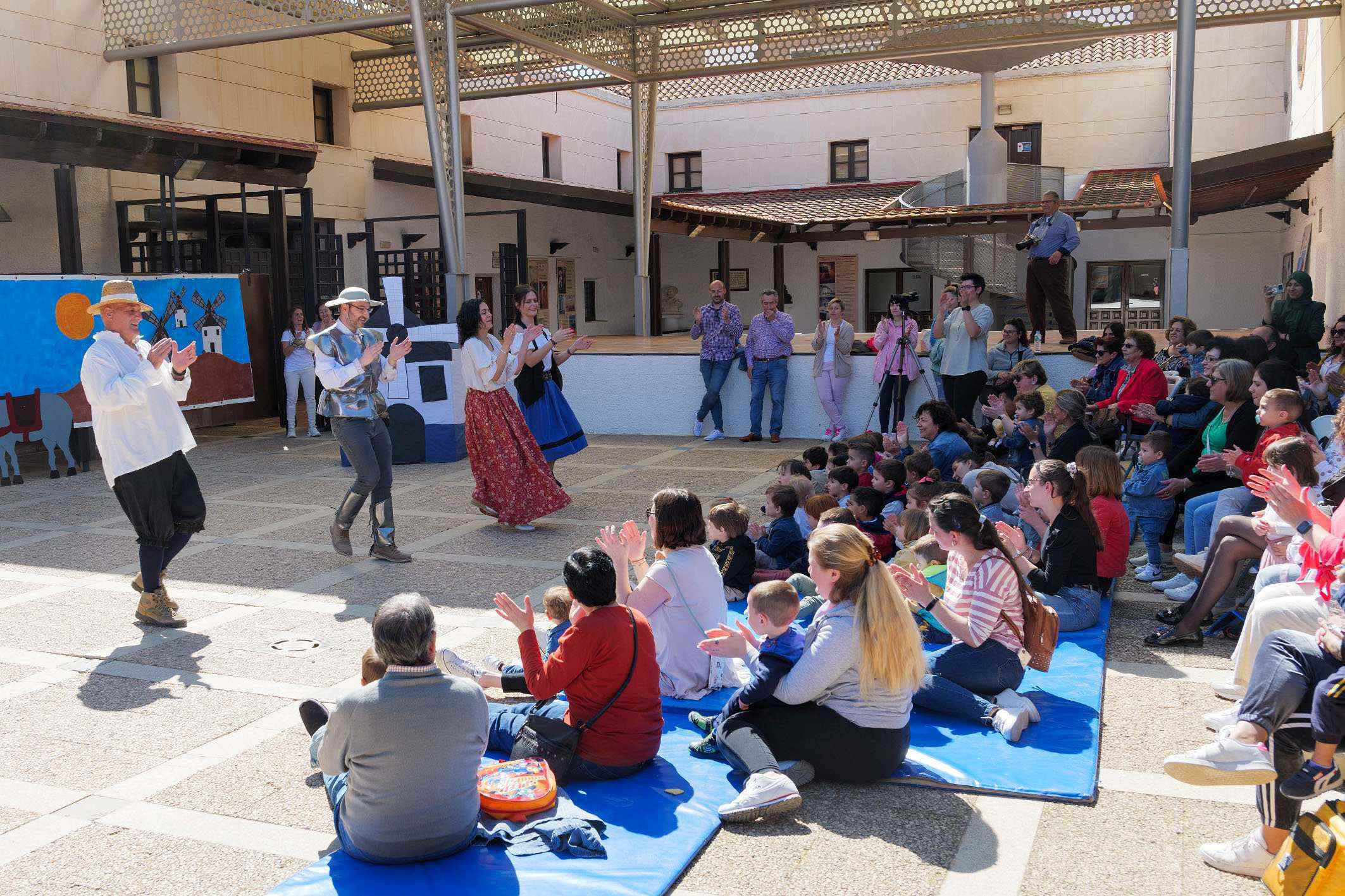 La Escuela Infantil Alba de Argamasilla de Alba fomenta la tradición quijotesca entre los más pequeños