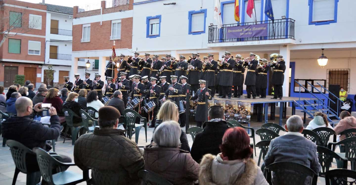 Gran éxito del I Encuentro de Banda de Cornetas y Tambores 'Aldea Cofrade' que llenó la Plaza de España de Aldea del Rey