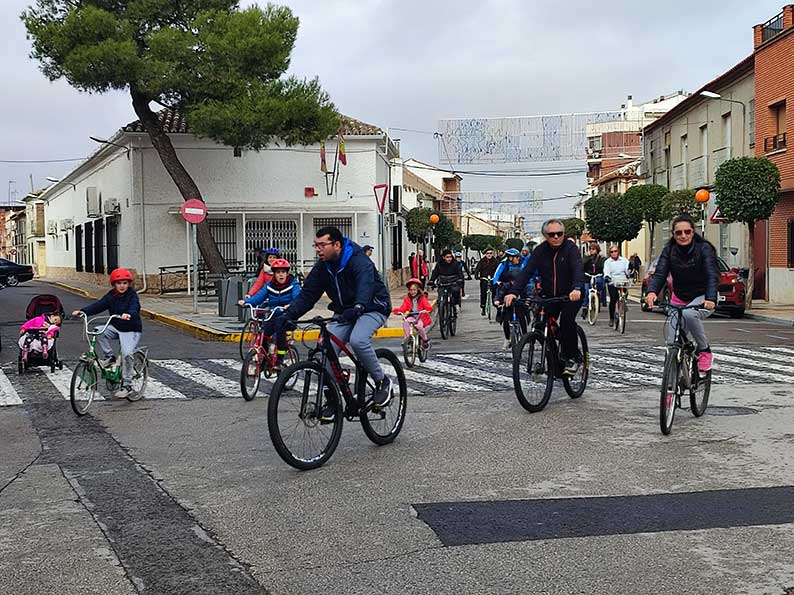 La Fiesta de la Bicicleta congregó a más de 1.000 personas