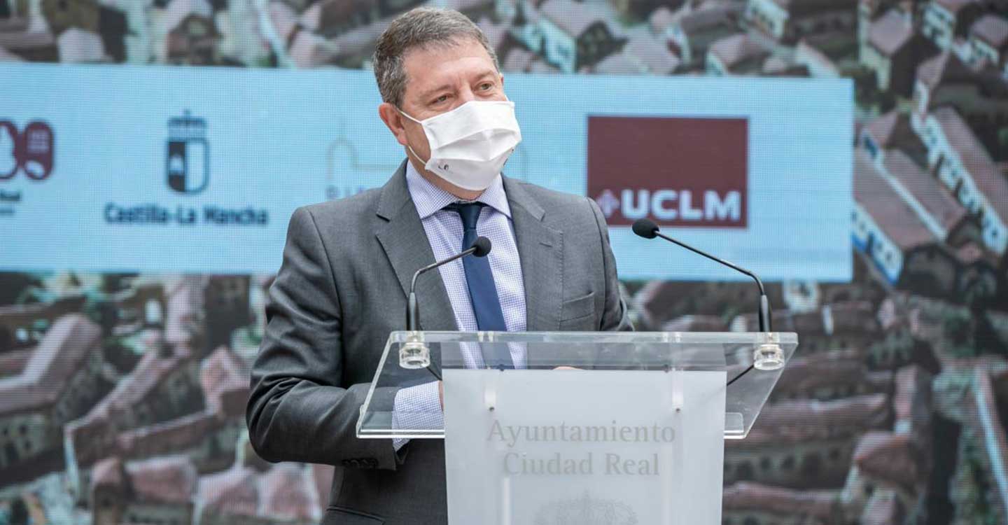 El presidente García-Page anuncia que la próxima semana se inocularán 20.000 vacunas al día en Castilla-La Mancha 