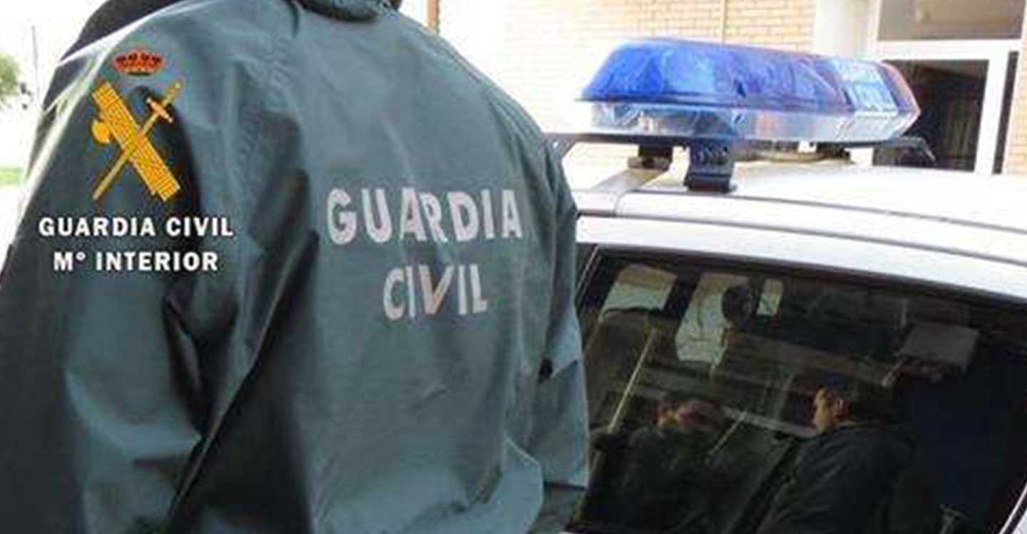 La Guardia Civil investiga al conductor de un vehículo articulado por circular con una tasa de alcoholemia casi siete veces superior a la permitida