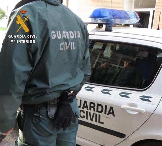 La Guardia Civil investiga al conductor de un vehículo implicado en un siniestro vial por un delito contra la seguridad vial