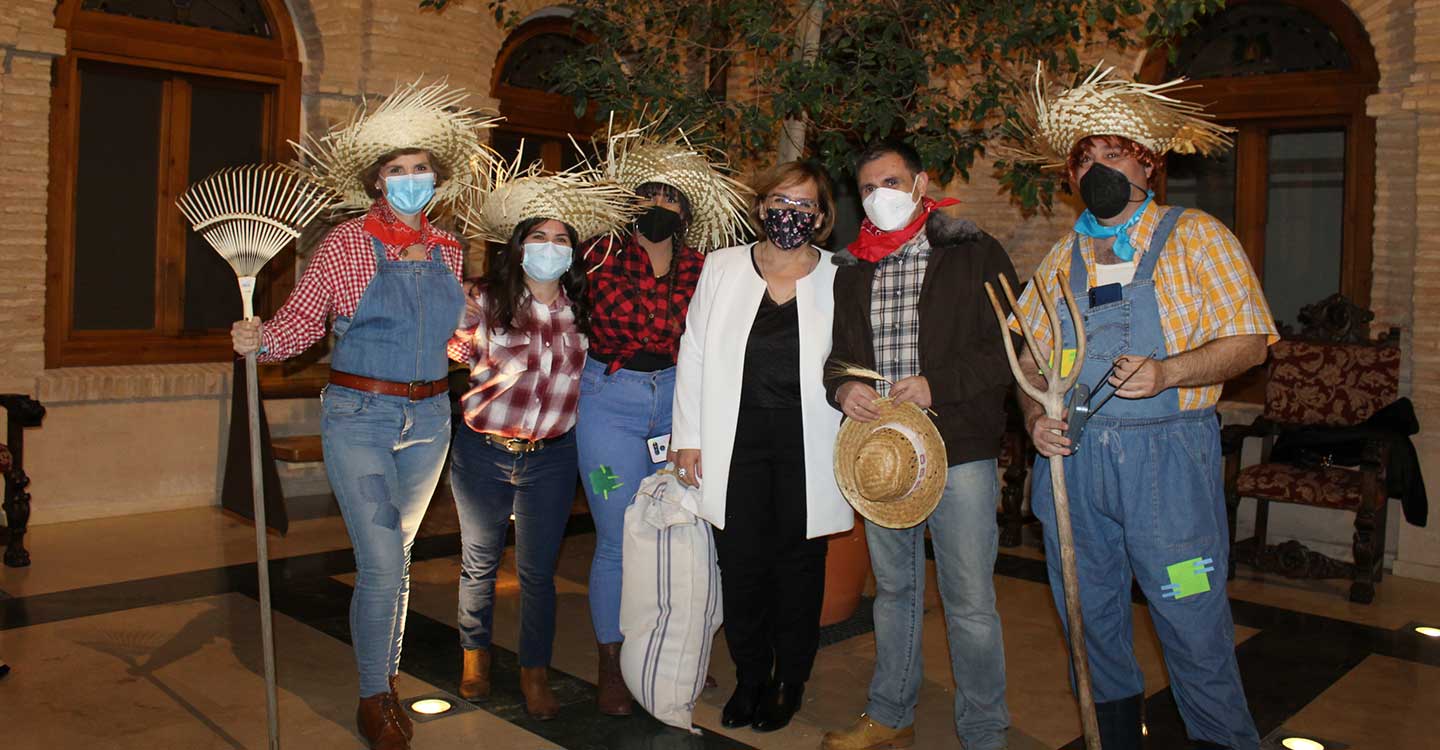 Olmedo traslada a los herencianos la felicitación del Gobierno de Castilla-La Mancha por la recuperación de los carnavales, su fiesta emblemática