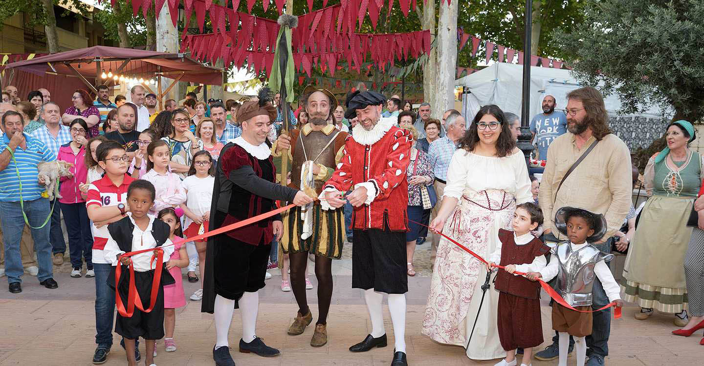 Inaugurado el XIV Mercadillo Cervantino de Argamasilla de Alba