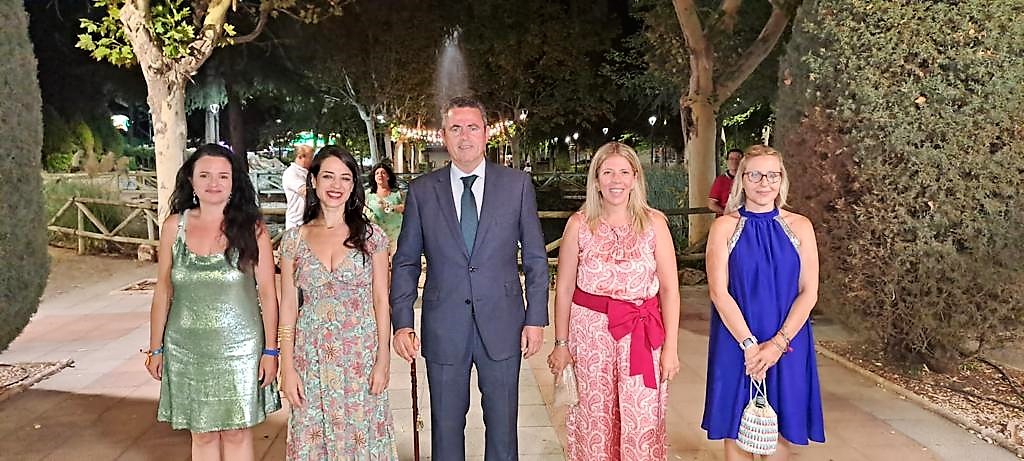 Inmaculada Jiménez felicita a los vecinos y vecinas de Santa Cruz de Mudela en su feria y fiestas