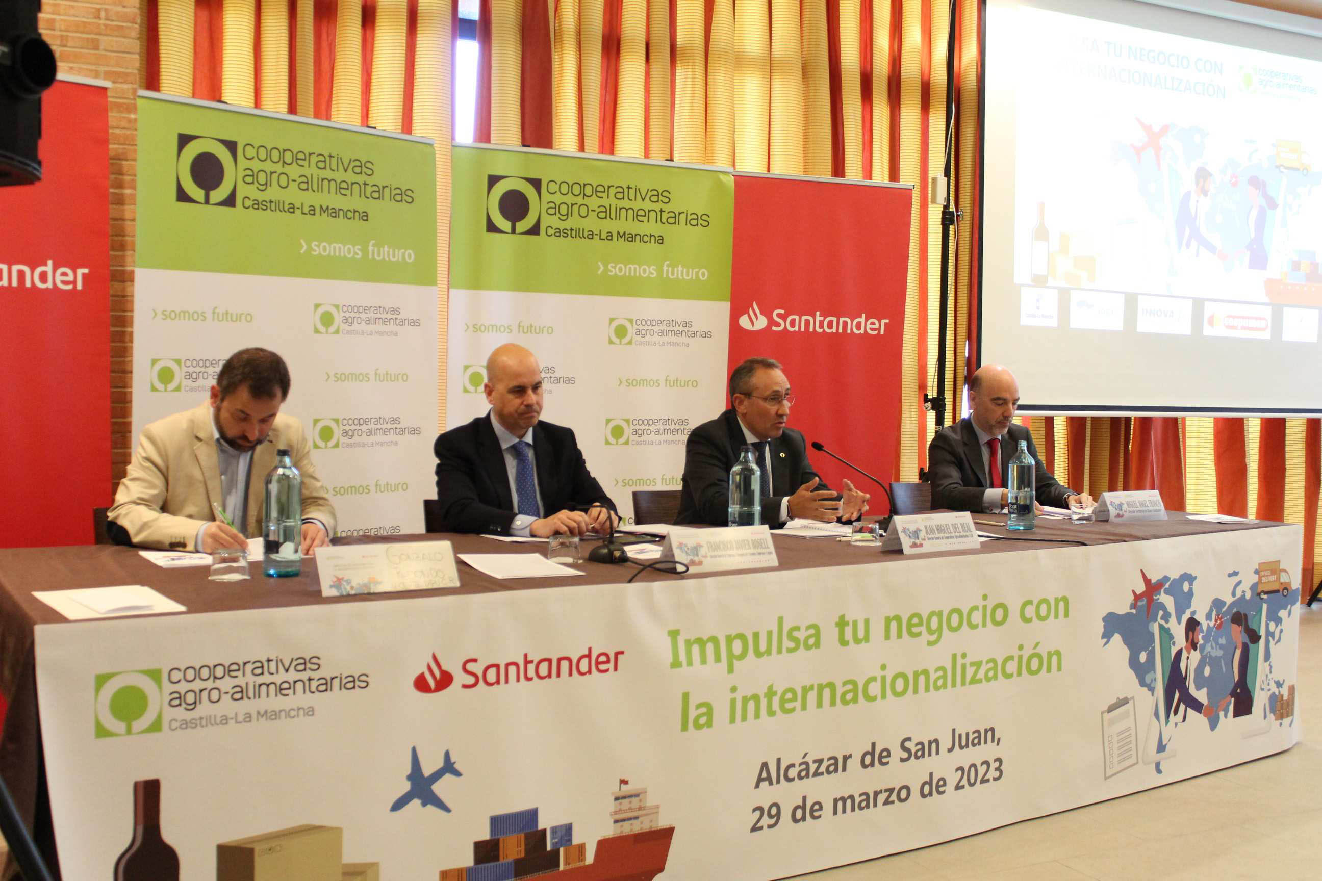 Cooperativas Agro-alimentarias promueve la internacionalización y la exportación de productos agroalimentarios 