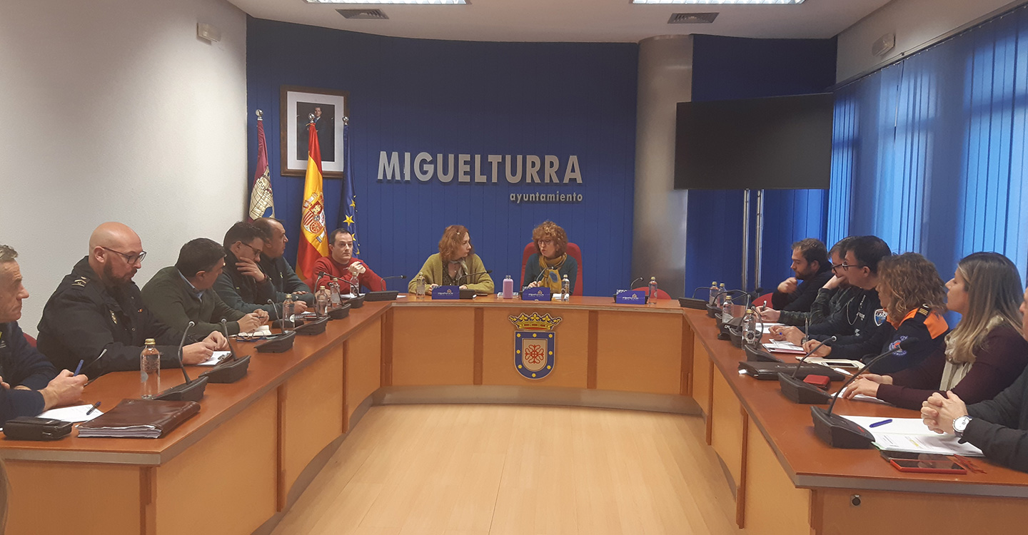 La subdelegada del Gobierno y la alcaldesa de Miguelturra abordan en la Junta de Seguridad los Carnavales 2023