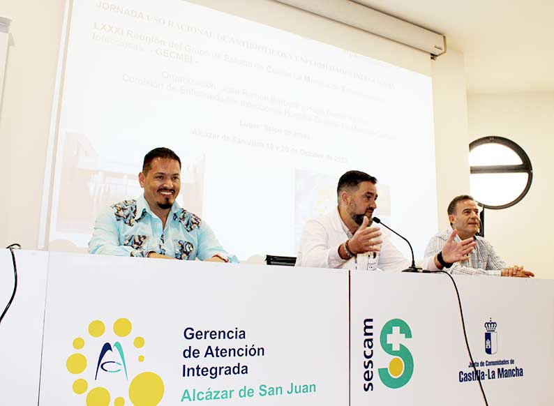 Un centenar de profesionales de toda la región se reúnen en el Hospital Mancha Centro para abordar las patologías infecciosas más relevantes