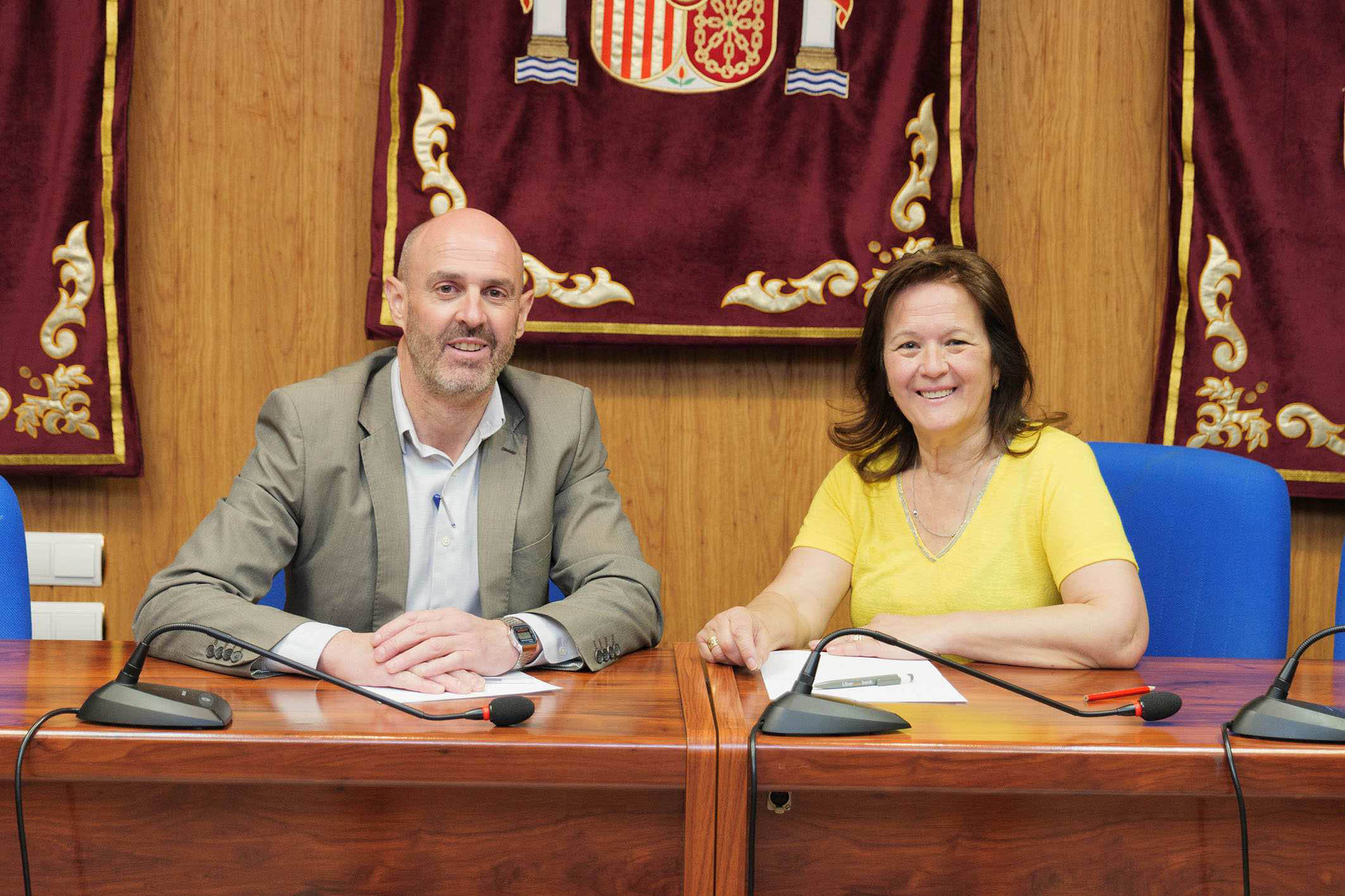 El alcalde de Argamasilla de Alba se reúne con la nueva presidenta de Brazos Abiertos