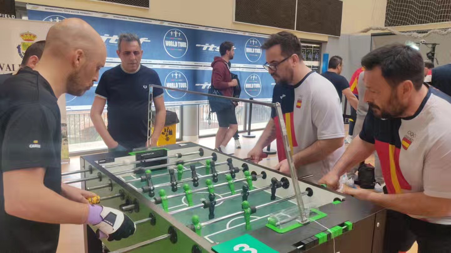 Jugadores de Pedro Muñoz participan en el Open Internacional de futbolín de Valdilecha