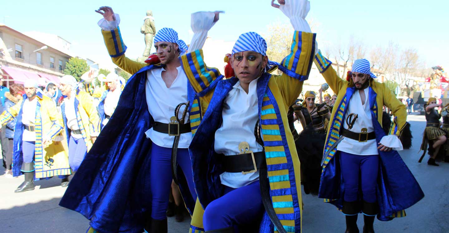 La peña Harúspices de Tomelloso con su ‘Ojo al Parche” se lleva el primer premio del Concurso regional de Carrozas de Villarrubia de los Ojos