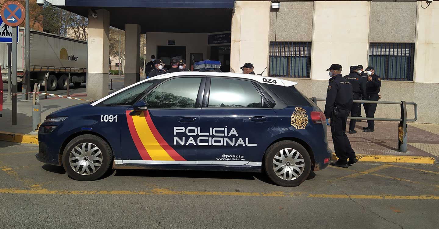 La Policía Nacional detiene a un hombre como autor de un robo con fuerza en una gasolinera y en una empresa de grúas