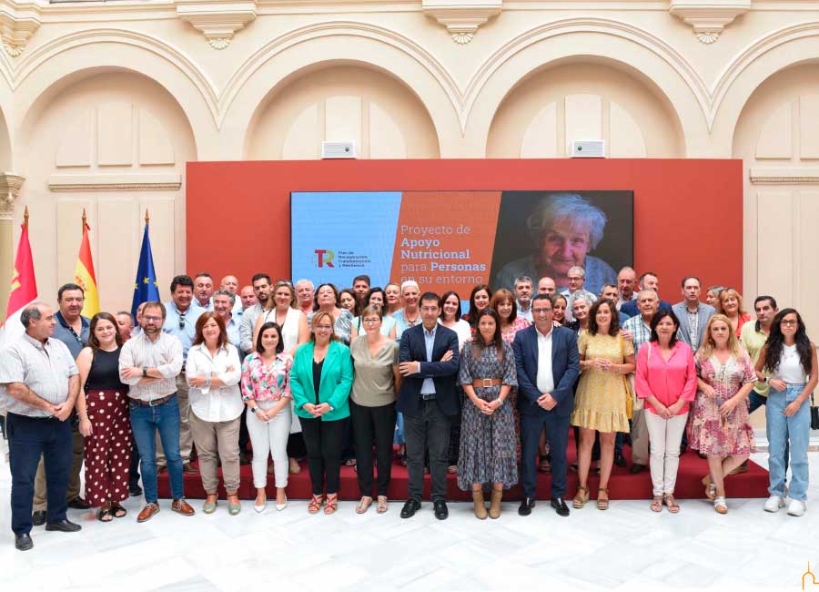  Caballero: El compromiso de la Junta y de la Diputación con el Programa de Apoyo Nutricional a Mayores nos permite pasar de 200 a 1.000 usuarios en la provincia 