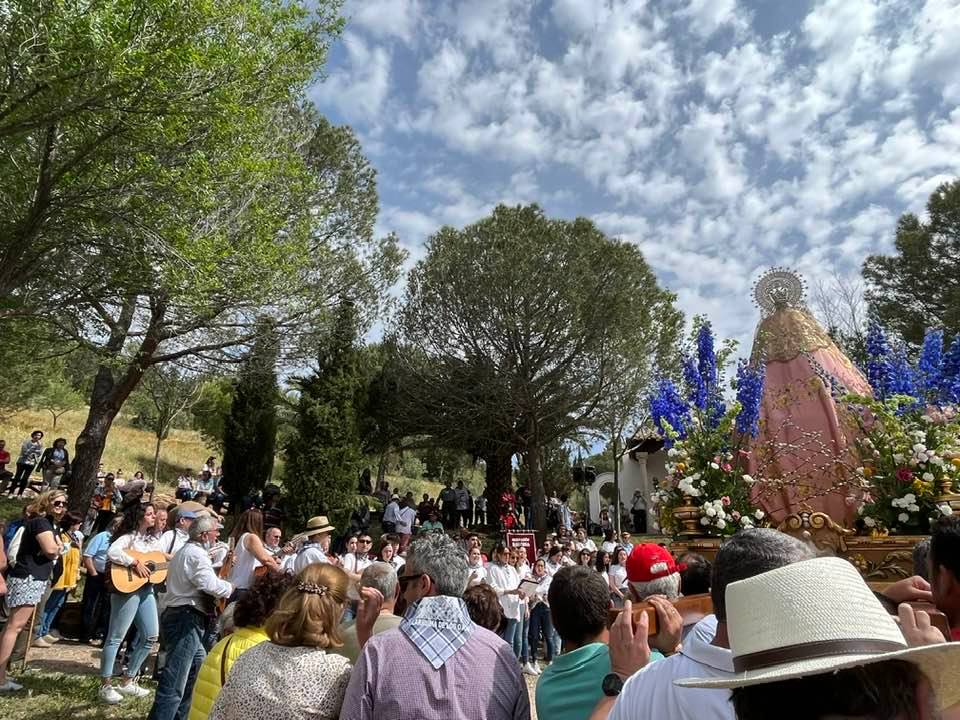 La tradicional Romería de la Virgen de la Sierra de Villarrubia de los Ojos celebra el próximo domingo 21 de mayo su 55ª edición