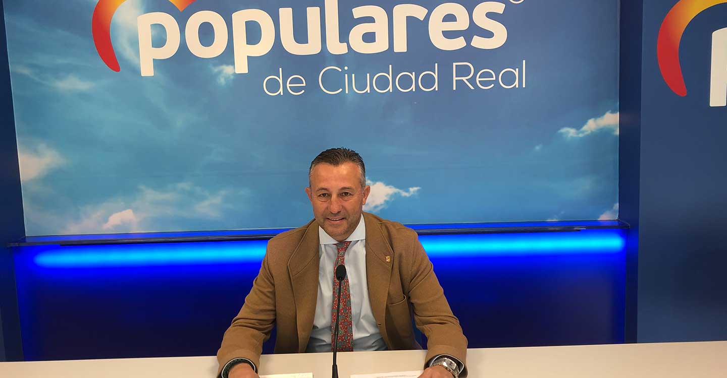 Fernández denuncia el “atropello” de la Diputación a los  ciudadrealeños subiendo un 5,5% la recogida de basura para los próximos dos años