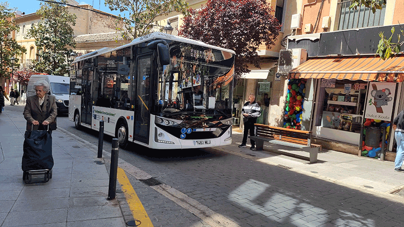 Este lunes se pone en marcha de manera gratuita el nuevo servicio de transporte urbano de Valdepeñas