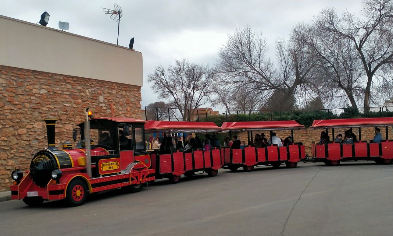 El Tren neumático infantil comienza a recorrer las calles de Valdepeñas