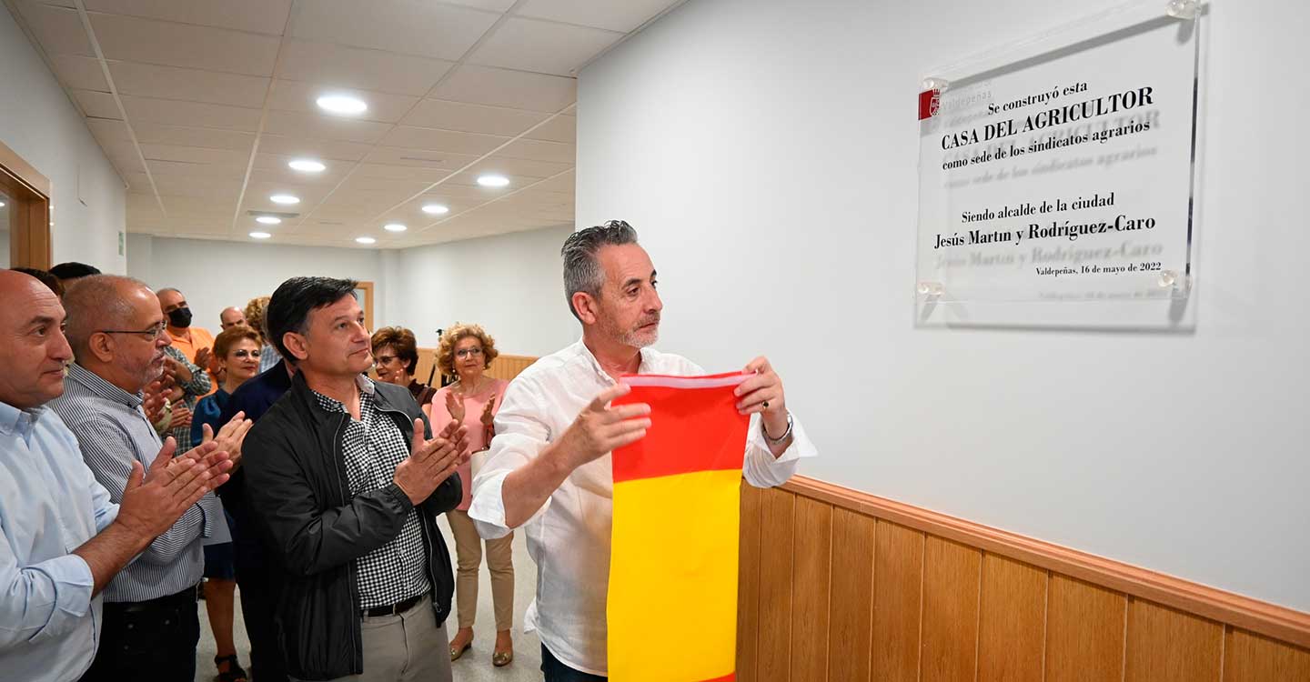 Valdepeñas estrena la 'Casa del Agricultor', que da cabida a las organizaciones agrarias