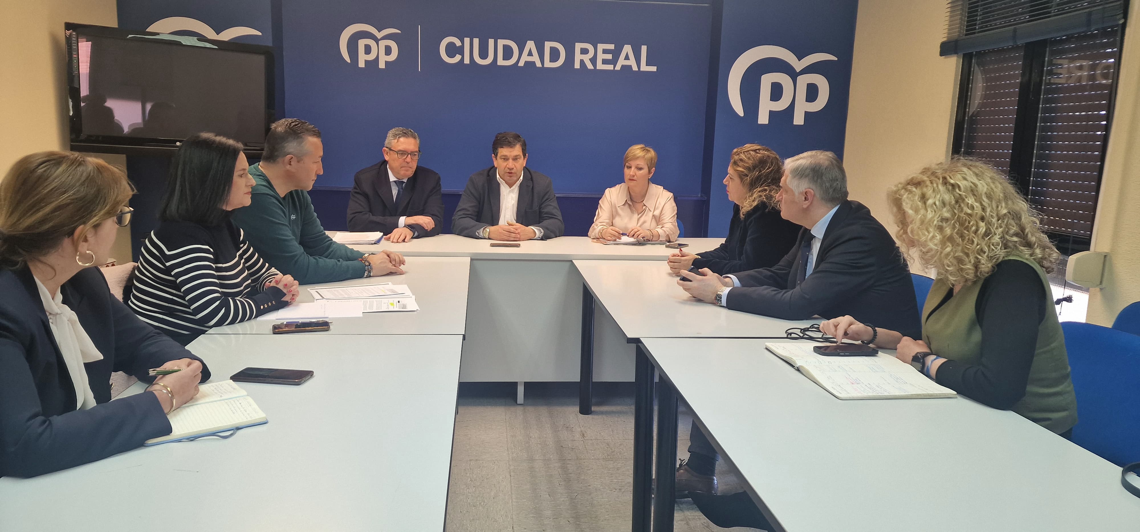 Valverde anuncia que los alcaldes y portavoces del PP se concentrarán este jueves en Toledo para exigir a Page que paralice el “impuestazo” al agua