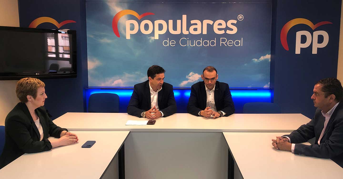 Valverde: Ni Page ni Sánchez  quieren ayudar a las clases medias y trabajadoras y se niegan a bajar los impuestos al 99,8% de ciudadanos que lo están pasando mal