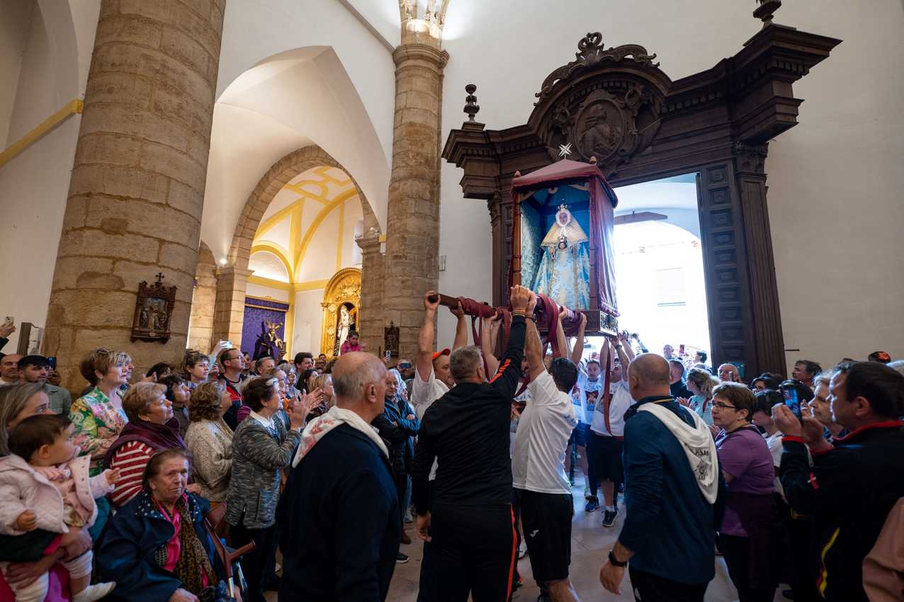 La Virgen de Peñarroya ya ilumina la iglesia San Juan Bautista de Argamasilla de Alba