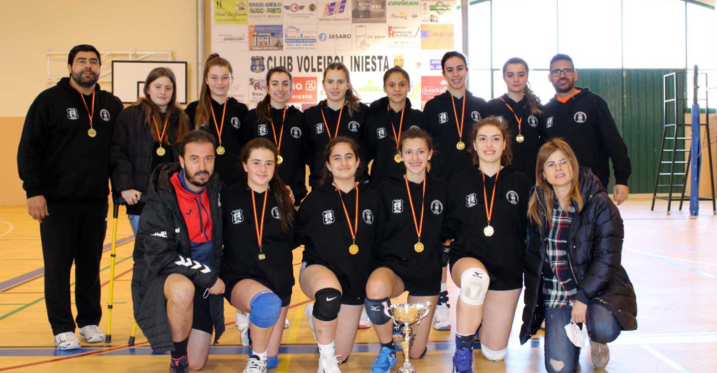 El Club Voleibol Iniesta cadete femenino, campeonas de Castilla-La Mancha