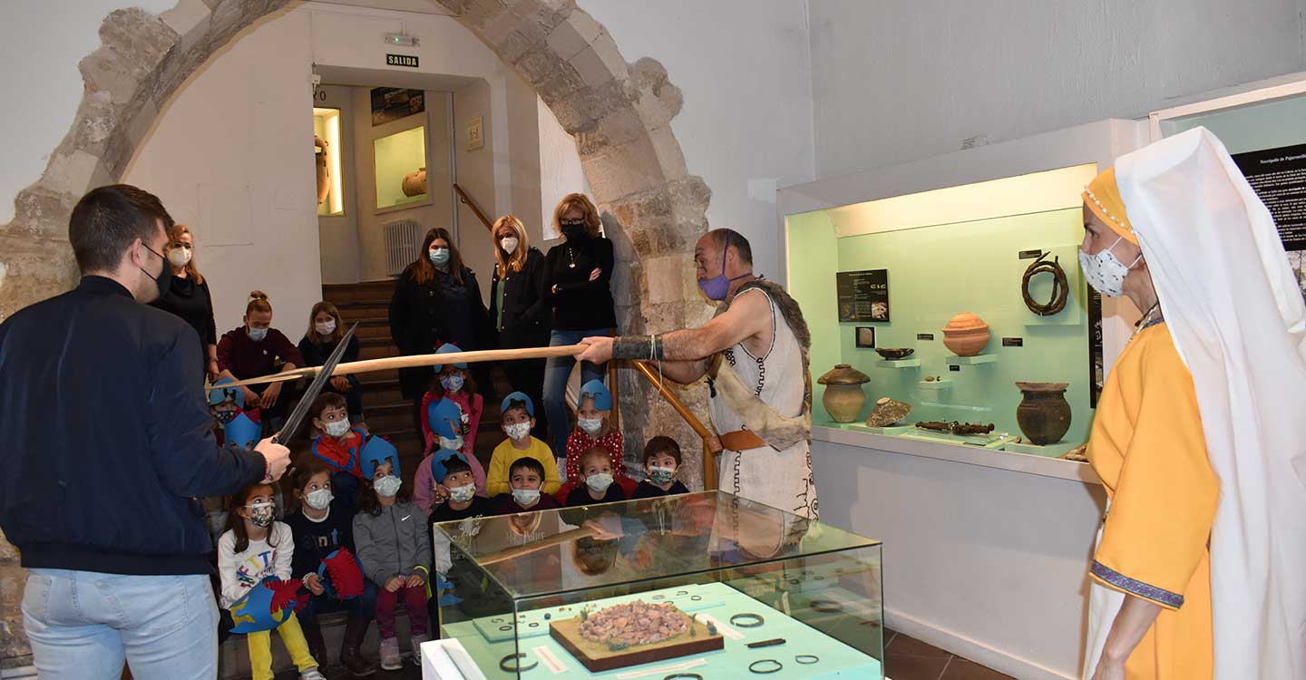 El Museo de Cuenca acoge la muestra ´Aventuras en el museo´ con el objetivo de que “los más pequeños conozcan nuestro patrimonio de una manera didáctica” 