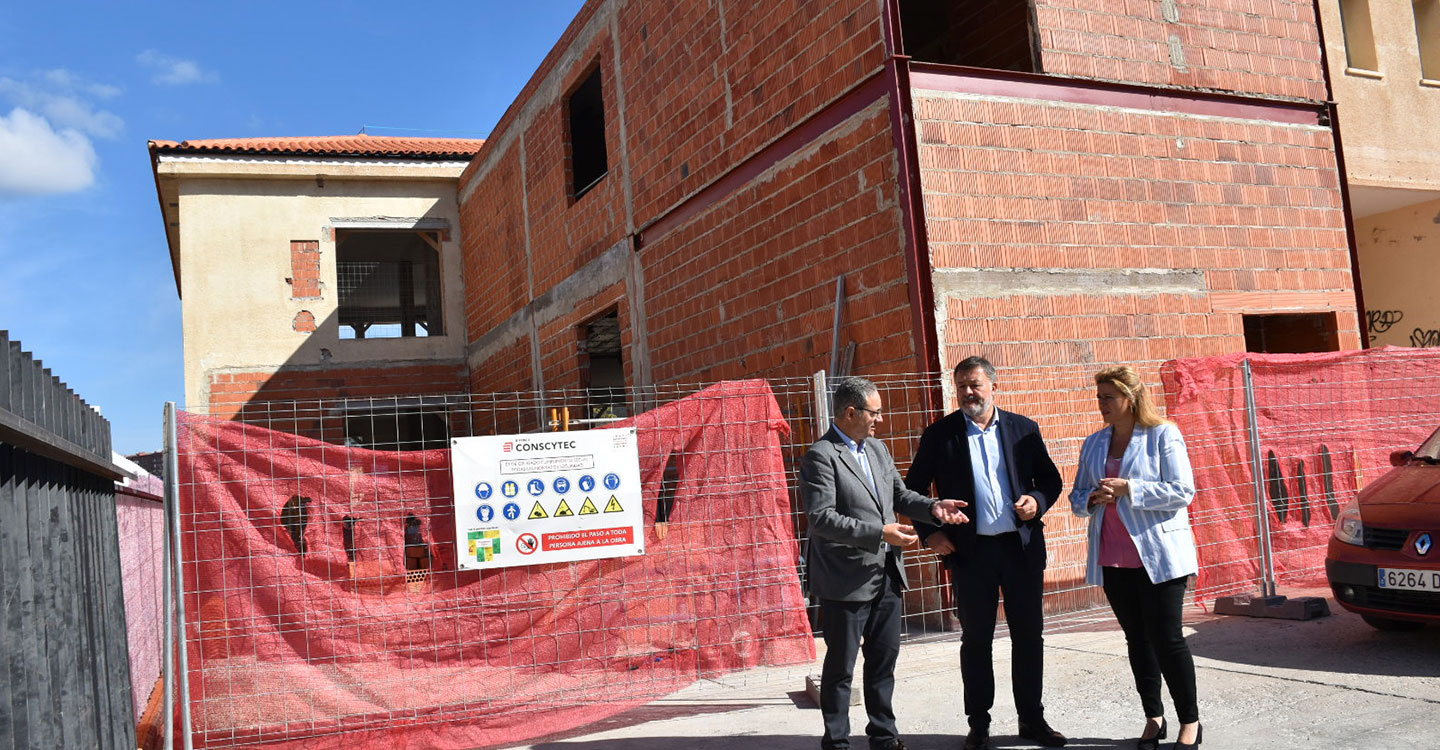 El Gobierno regional y el Ayuntamiento de Cuenca destacan el buen ritmo de las obras del Centro de Mayores de Las Quinientas que contará con una partida de 1,4 millones de euros en 2023