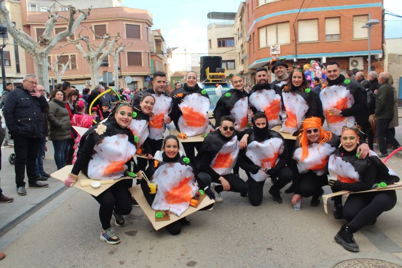 Quintanar del Rey finaliza su semana carnavalera con gran desfile en el que han participado más de 1.000 personas