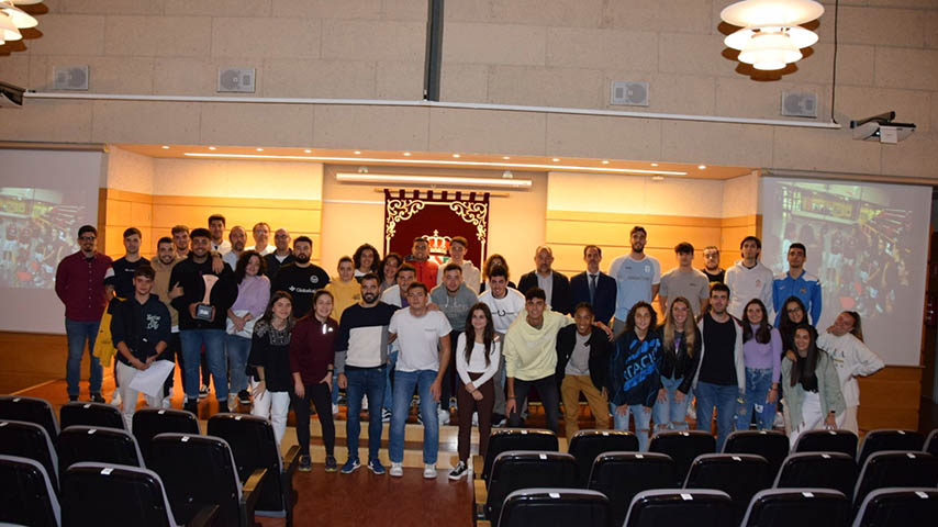 Los deportistas del Campus de Cuenca recogen los premios del Trofeo Rector de la UCLM 