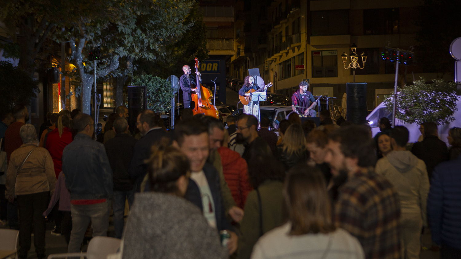 El centro de Cuenca rebosa gracias a los deportes de raqueta, la música y el flamenco en este sábado de Festival de Otoño