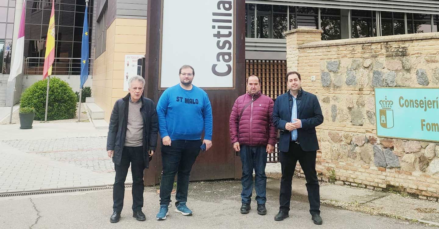 Pueblos con el tren : "La Junta de comunidades de Castilla-La Mancha no tiene ninguna alternativa clara al desmantelamiento de la línea de ferrocarril y “pide fe” a los pueblos afectados"