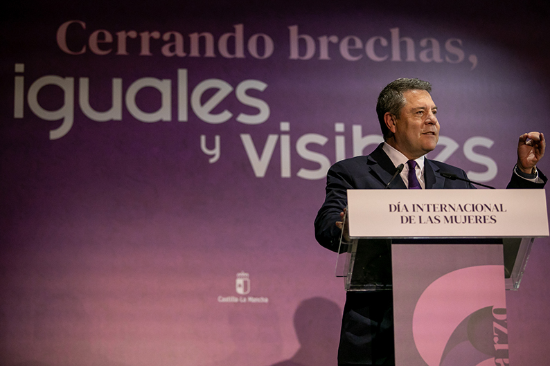 García-Page anuncia la ampliación de derechos, prestaciones e infraestructuras para seguir transitando “el camino” de la igualdad 