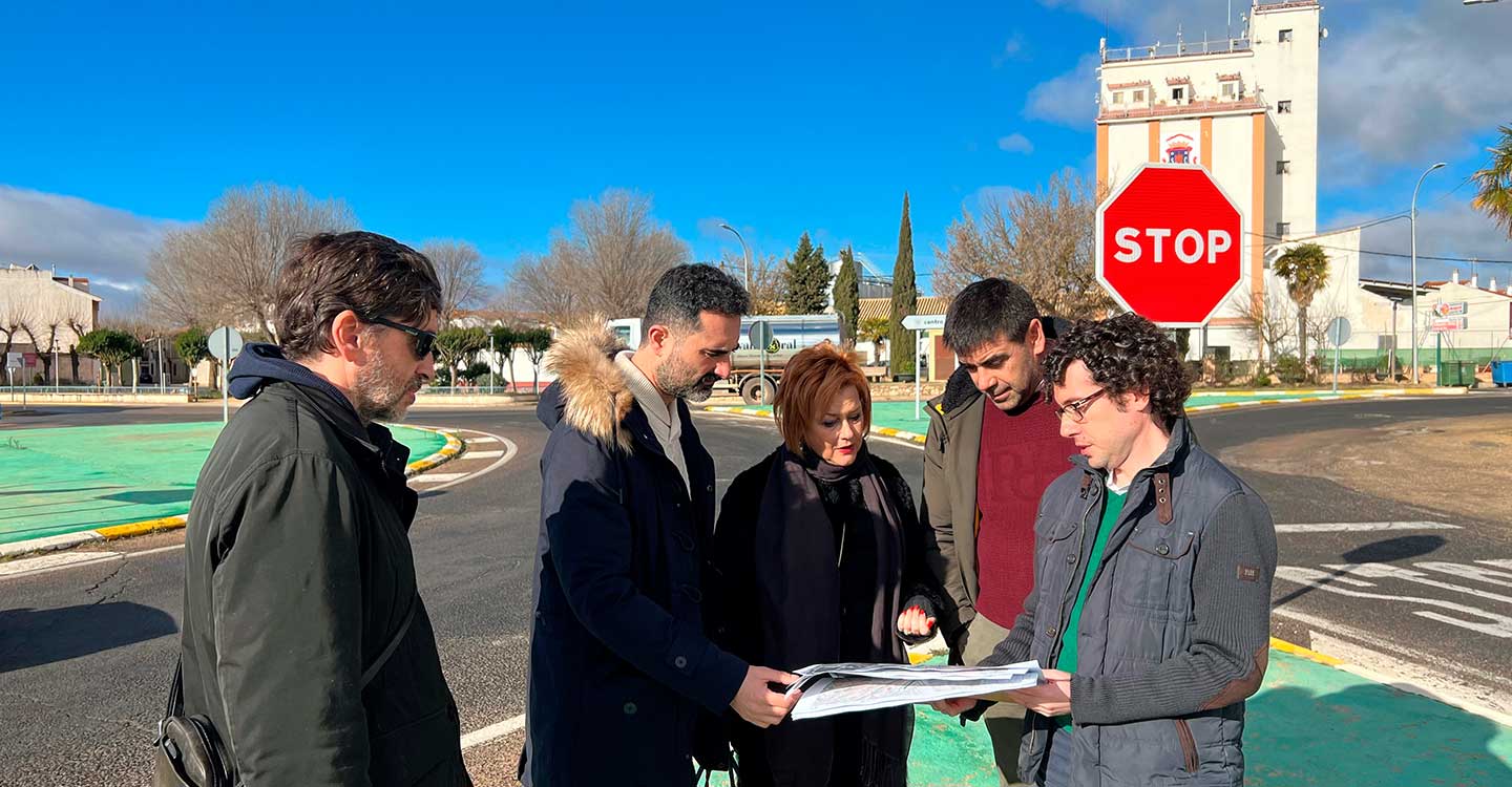 El Gobierno de Castilla-La Mancha realiza el acta de replanteo para el inicio inminente de las obras de la glorieta que se ubicará entra la N-310 y la CM-3112 en San Clemente