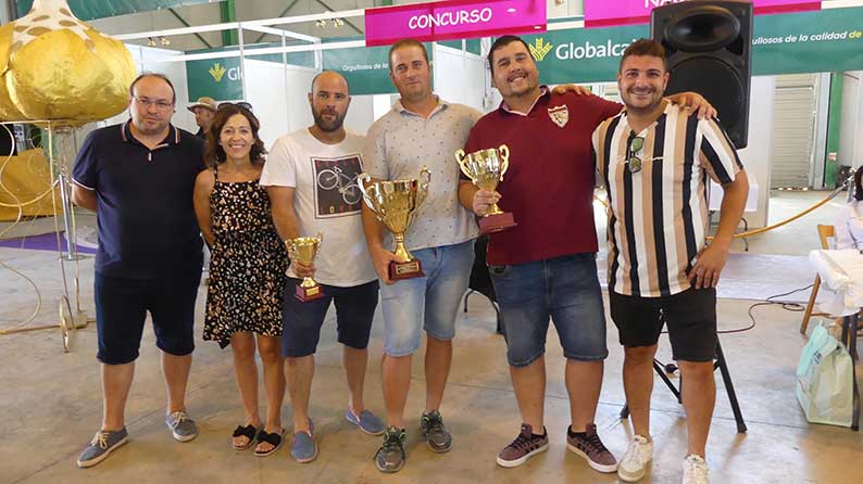 Julián Martín demostró su destreza y experiencia al volante ganando el Concurso de Habilidad con Tractor y Remolque celebrado en Las Pedroñeras