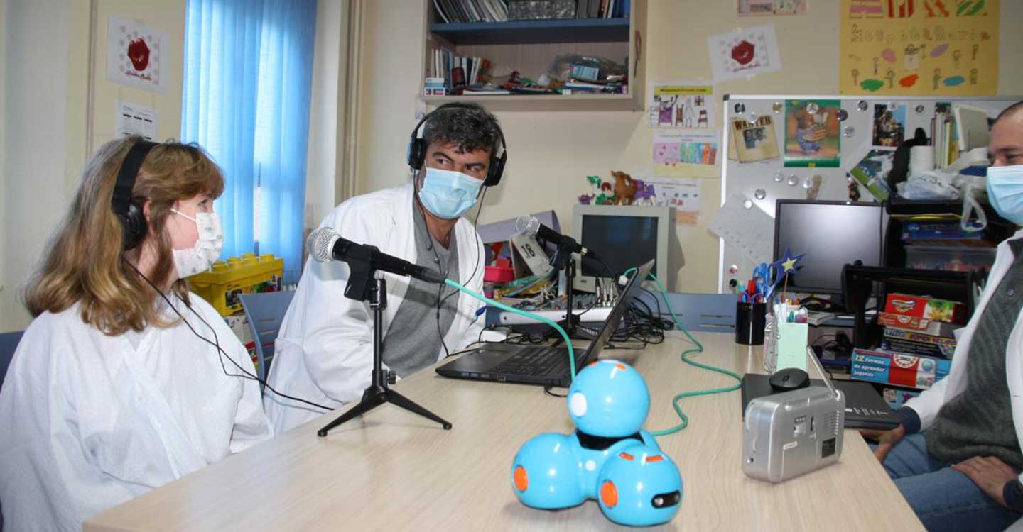 El Aula Hospitalaria del ‘Virgen de la Luz’ de Cuenca pone en marcha un programa de radio para las niñas y niños ingresados en Pediatría