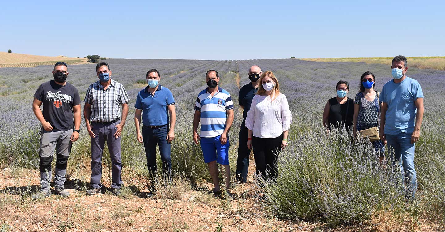 El Gobierno de Castilla-La Mancha y la Diputación Provincial de Cuenca destacan la figura de jóvenes como ´Tractorista de castilla´ “que ponen en valor la vida en nuestros municipios” 