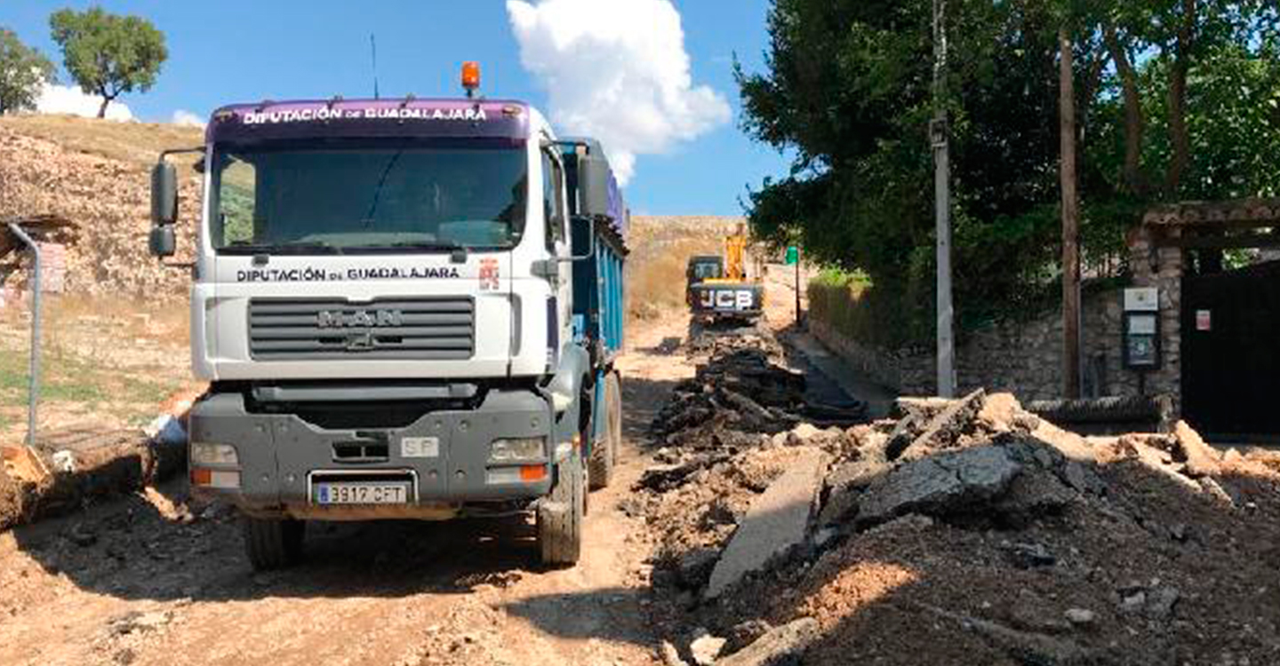 La Diputación ya trabaja sobre el terreno para restablecer la normalidad en los pueblos afectados por el temporal