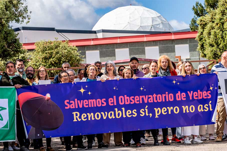 La Asociación Vecinal Yebes, Ecologistas en Acción Guadalajara y ALIENTE en Guadalajara advierten de que el Observatorio de la localidad “está en peligro por la burbuja de fotovoltaicas”