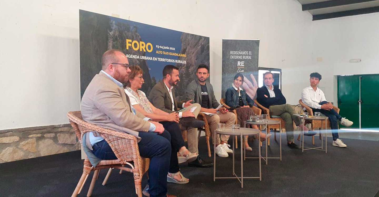 Escudero inaugura el Foro de Agenda Urbana en Territorios Rurales en el municipio de El Recuenco 