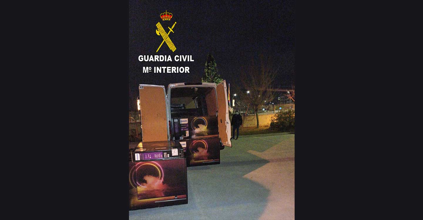 La Guardia Civil detiene en Azuqueca de Henares a cuatro personas por un delito continuado de hurto en una empresa de logística