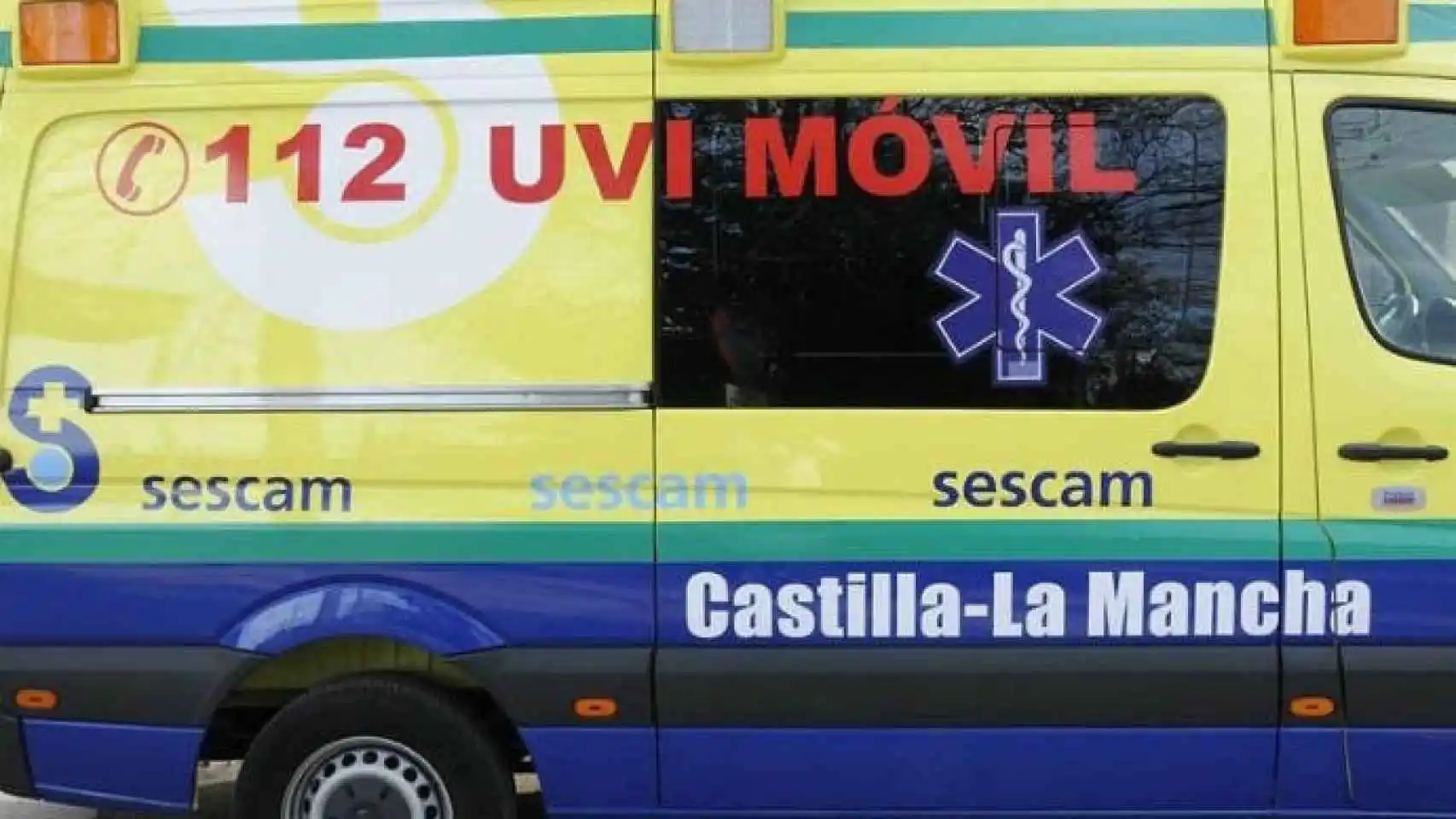 Un trabajador se precipita desde una altura de tres metros y es trasladado al Hospital de Guadalajara