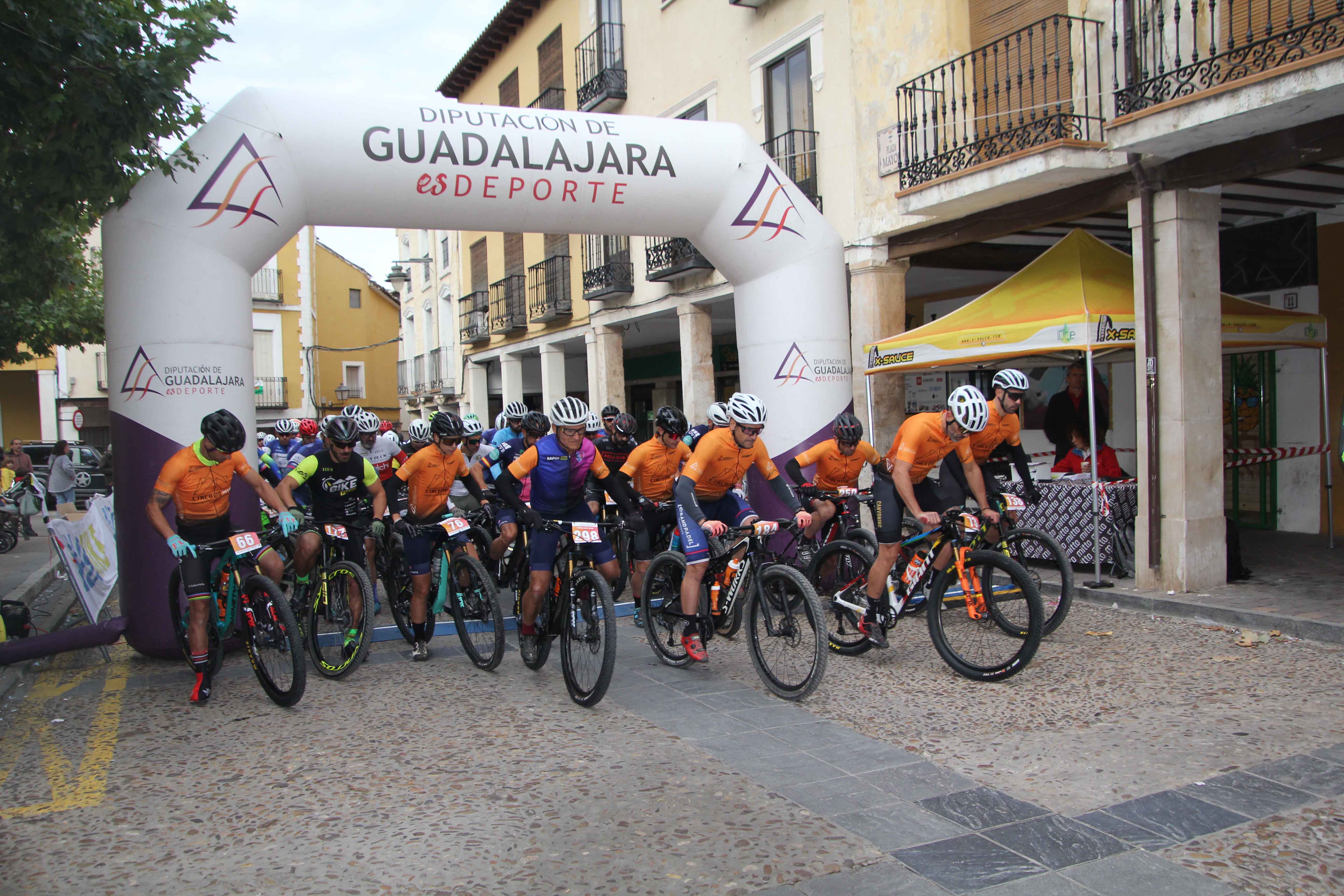 Javier Écija y Beatriz Martínez repiten pódium en la I Mondejana Race 