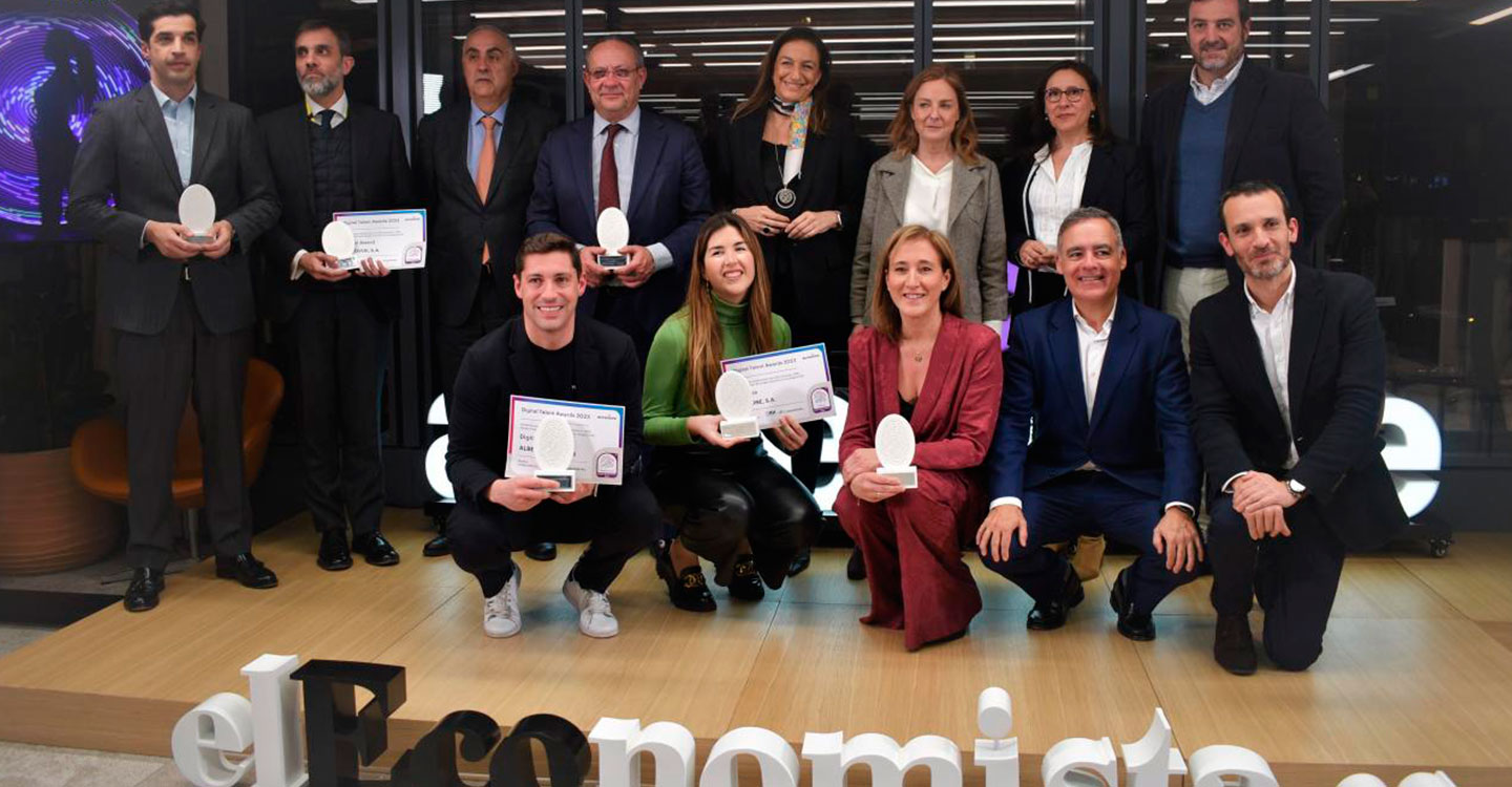 El Gobierno de Castilla-La Mancha recibe un premio por la simplificación y modernización del proceso de gestión y control del gasto en la Junta de Comunidades

