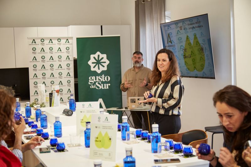 La WOOE y la Junta de Andalucía apuestan por crear nuevas experiencias en torno al aceite de oliva