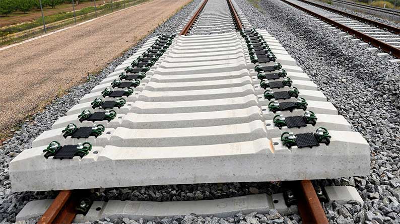 Adif contrata obras para optimizar líneas de ferrocarril convencional a su paso por las provincias de Toledo y Ciudad Real