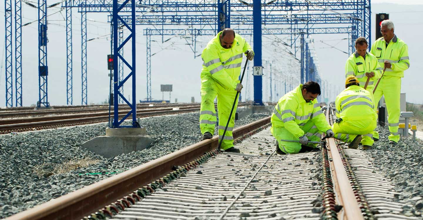  Adif contrata más proyectos de la renovación integral de la LAV Madrid-Sevilla, de la que está ya en marcha una inversión de 580 M€ 