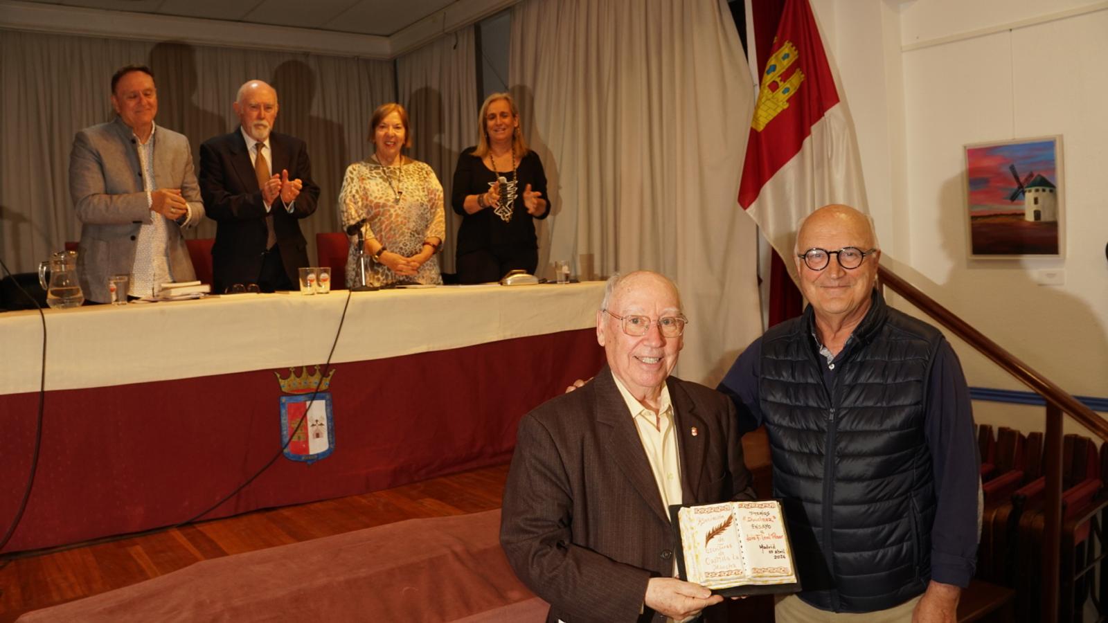 La Asociación de Escritores de Castilla-La Mancha entrega los Premios Dulcinea de poesía, narrativa y ensayo